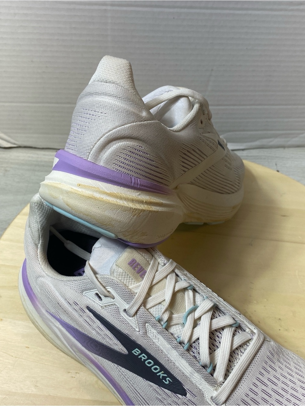 Brooks Revel 6 Women's Running Shoes Size 9 Medium B cream Purple 1204561B160 - Picture 8 of 11